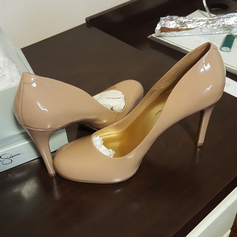 Shoes - Picture 4 of 4